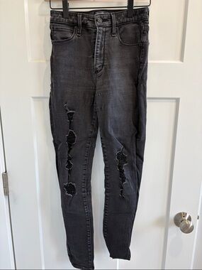 Abercrombie & Fitch Distressed Black Skinny Jeans